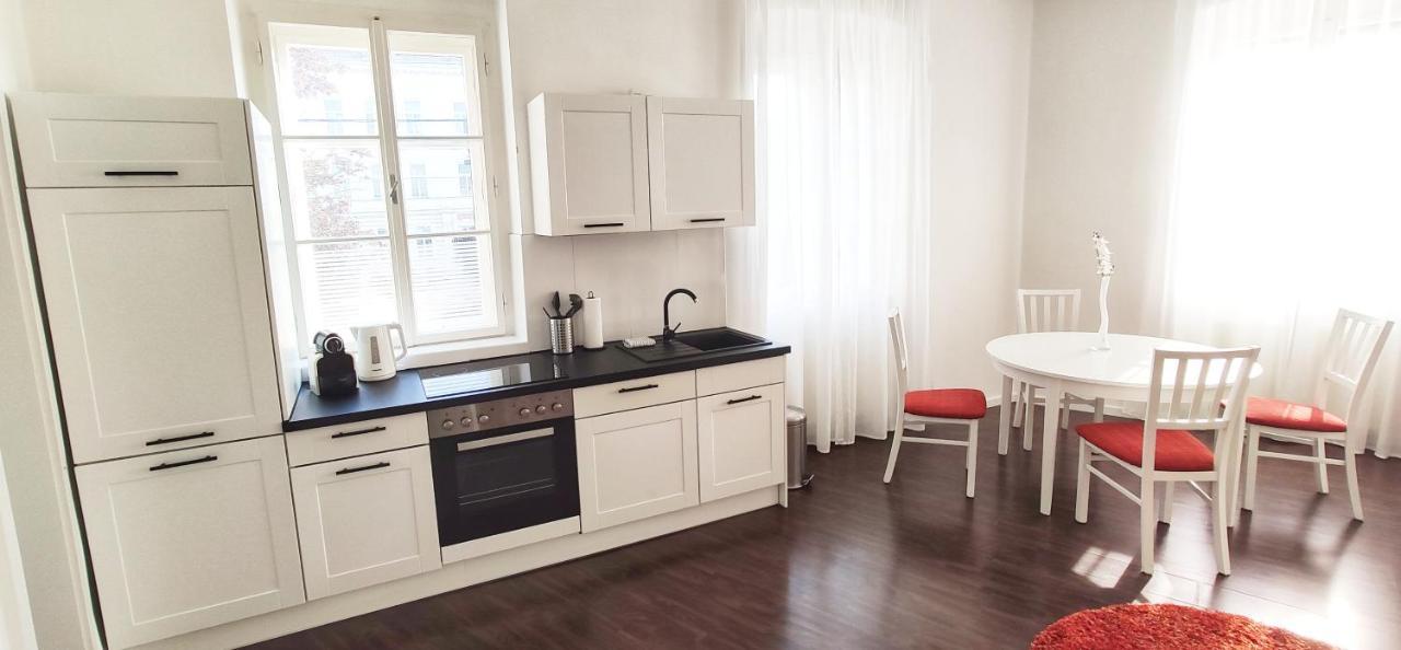Helle Zweiraumwohnung In Wohngebiet Виена Екстериор снимка